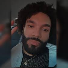 Robert Jr. (@theofficialrocc) • Instagram photos and videos