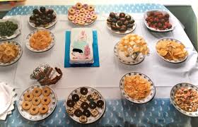 These 40 themes and ideas will give you plenty to choose from for your next dinner party, and many more to come. I M Hungry And All I Want Is Classic 90 S Party Food Casualuk