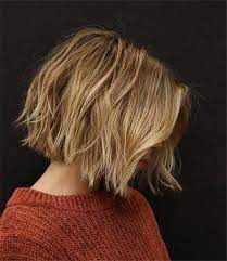 La coupe cheveux carré est une coiffure femme qui consiste à couper les cheveux autour de la tête comment est réalisée la coupe de cheveux carré dégradé ? Cheveux Fins Ces Coupes Ultra Stylees A Adopter Pour Leurs Donner Du Volume