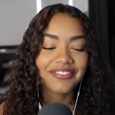 Lexi Fuller's Instagram, Twitter & Facebook