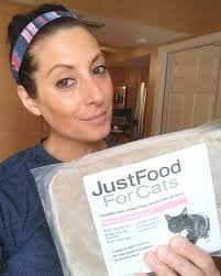 Robyn Timmons's Instagram, Twitter & Facebook