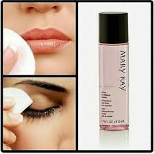 This oil free makeup remover gently and easily removed my makeup easily and effortlessly without leaving an oily residue. Mary Kay Oil Free Eye Makeup Remover 3 75fl Oz Exp 2022 885270758468 Ebay