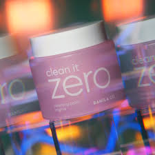 Since the purifying version of the cleanser already had only natural ingredients, the only thing that was improved in the new formula is. Skincare Reviews Banila Co Clean It Zero Cleansing Balm Original Fashionicide Fashion Makeup And Beauty With A Difference