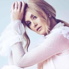 Stream Drinking With Dolly by Stephanie Quayle