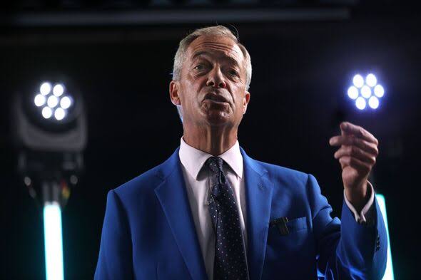 BBC halted for breaking news as anchor forced to issue 'not in control'  disclaimer | TV & Radio | Showbiz & TV | Express.co.uk