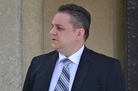 Într-un meci politic un spital a refuzat o donaţie de aproape 150 milioane  lei vechi : Am spus să ia apăratură medicală, el vrea să-şi ia morgă