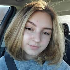 Sarah Deshane's Instagram, Twitter & Facebook