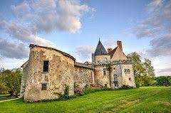 Chateau De Fraisse En Soiree Haute Vienne 2 In 2020 Architecture Building Castle House Styles