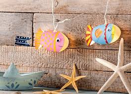 Ausmalbild fußabdruck ausmalbilder kostenlos zum ausdrucken. Upcycling Bunte Lichterkette Mit Pappfischen Basteln Landkind