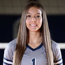 Zoe Cahill's Instagram, Twitter & Facebook