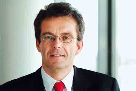 2 Letter to the shareholders 5 Report of the Supervisory Board 8 Managing  Board, Supervisory Board and Advisory Council 14 Share