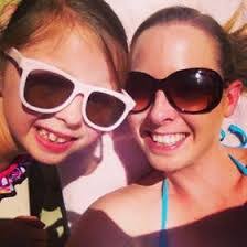 Jennifer Kennington's Instagram, Twitter & Facebook