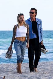 When did sophia thomalla start dating gaving rossdale? Sophia Thomalla And Gavin Rossdale On The Beach In Miami 03 25 2018 Celebmafia