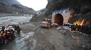 Uttarakhand has two large divisions, each with its own culture and language. Byzdrtrn92ykym