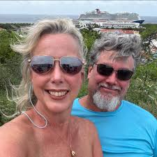 Is your menkle helf tekin a nose dive??? Shop now 👇🏻  https://regargless.bigcartel.com/product/baby-pink-my-menkle-helf-hoodie