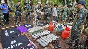 Abu sayyaf is the nom de guerre of a senior leader of the islamic state of iraq and the levant (isil) who was described as overseeing gas and oil operations. Abu Sayyaf Totet Kanadische Geisel Aktuell Asien Dw 25 04 2016