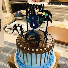 If your kids love dinosaurs, making a 3d dinosaur birthday cake is a great way to surprise them at their birthday while saving a bit of money at the same cakes made from scratch will be denser and stronger than a cake mix. 37 Iconic Gaming Themed Cake Ideas For Video Gamer Birthday Wedding Parties Themed Cakes Video Games Birthday Playstation Cake