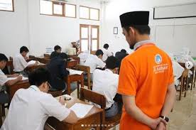 Contoh kasus peluruhan adalah berkurangnya kandungan bahan radioaktif seiring berjalannya waktu.jika diibaratkan dengan barisan aritmatika, peluruhan adalah barisan aritmatika dengan beda yang bernilai negatif. Latihan Soal Pertumbuhan Peluruhan Dan Bunga