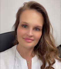 Clinical nurse educator by day, festival girly by night. ✨ @haileycross24