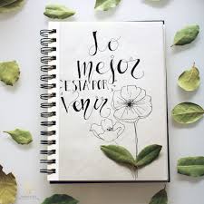 Caligrafia O Hand Lettering Frases Motivadoras Y Positivas Lo Mejor Esta Por Venir Frases De Colores Tipos De Letras Abecedario Tipos De Letras