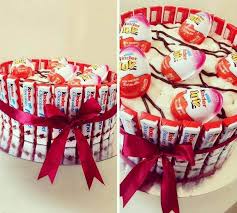Gateau De Bonbons Barres Chocolatees En 9 Recettes Faciles Gateau Bonbon Chocolat Kinder Bonbon