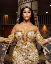 Minnie Dlamini - Minnie Dlamini đã thêm một ảnh mới — ở...