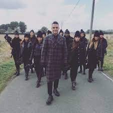 Love My Life - Robbie Williams- لیریکسو