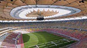 În loc de antrenament, un fotbalist austriac a făcut plonjoane în bălţi. Acoperisul De Pe Arena NaÅ£ionalÄƒ RiscÄƒ SÄƒ Se PrÄƒbuseascÄƒ Stadionul A Fost Inchis Unde Va Juca Fcsb UrmÄƒtorul Meci
