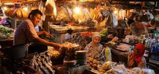 Bandungan adalah daerah pegunungan yang masuk dalam kecamatan ambarawa kebupaten saat makan di rumah makan apung, saya mendapati harga makanan yang menurut saya cukup mahal. Pesona Wisata Pasar Tradisional Bandungan Hello Semarang