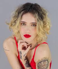 Em um relacionamento sério...com os cabelos Diário de Uberlândia I Você  sabe de onde a verdade vem Diário de Uberlândia