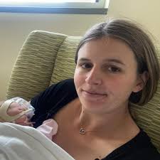 summer🤍 i'm forever blessed to be your mama. you're my favourite part of  me and are going to be the best big sister. i love you forever🤍