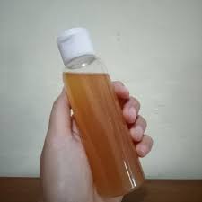Cuka apel adalah produk alami yang sangat banyak gunanya, entah diminum untuk memperoleh manfaat kesehatan atau digunakan untuk membersihkan rumah. Bragg Apple Cider Vinegar Cuka Apel Original 100ml Kesehatan Kecantikan Kulit Sabun Tubuh Di Carousell