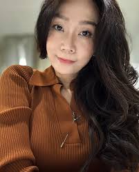 Hi, I'm single I need a husband