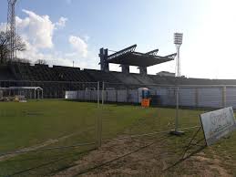 Deze pagina biedt informatie over het stadion, waarin de uitgekozen ploeg hun thuiswedstrijden spelen. Krzeselka Ze Starego Stadionu Pogoni Szczecin Jak Je Kupic Ile Kosztuja Sprawdz Glos Szczecinski