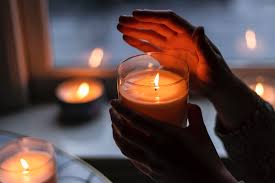 Whether it was a modest attic hideaways or spacious canopied suite her palatial pink room, while very 1980s, definitely stole more than a few scenes. Best 5 Places At Home Where You Can Put Scented Candles For Fragrance My Decorative