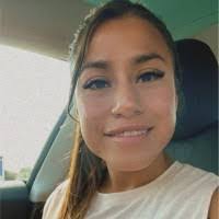 Gloria Tague's Instagram, Twitter & Facebook