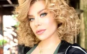 Gabriel, singurul lor băiat, a murit, la naștere, în urmă cu 25 de ani la nisa. Dieta Loredanei Groza Cum ReuÈ™eÈ™te SÄƒ Arate Impecabil La 49 De Ani Are Un Truc Inainte De Micul Dejun