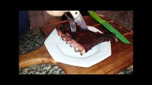 Já tá limpinha essa costelinha aqui, costelinha suína. Costelinha De Porco Defumada Youtube