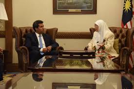 Timbalan menteri / deputy minister. Dr Wan Azizah Ismail Twitter àªªàª° Menerima Kunjungan Hormat Tyt Mohammed El Anouar Maarouf Menteri Komunikasi Teknologi Dan Ekonomi Digital Tunisia Di Pejabat Timbalan Perdana Menteri Semalam Masih Banyak Ruang Untuk Meningkatkan Kerjasama