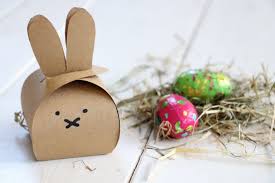 Natürlich ist es kein problem, das eine oder andere (leere oder wir zeigen ihnen tolle varianten und liefern ausführliche anleitungen samt hilfreicher vorlagen für ihre individuellen osternester! Oster Diy Hasen Schachtel Falten Inkl Freebie Lavendelblog