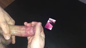 Mi sega mentre guardo amica che si masturba al cell | Solopornoitaliani