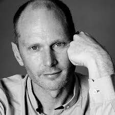 Meredith Bowles's Instagram, Twitter & Facebook