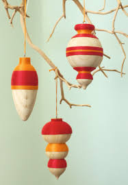 10 easy hacks for prepping your lawn for spring. Diy Thread Wood Christmas Ornaments Urban Comfort
