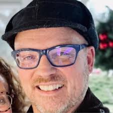 Buc-ee's is one of the great innnovation success stories in America. Gas  station food? Absolutely YES at Buc-ee's. They have brilliantly redefined  and shaped a Superior Experience around the gas…