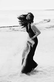 Black And White Pictures Of Women Black White Photography Strong Women Beautiful Mara Kampernova Cherno Belaya Fotografiya Fotosessiya Tvorcheskaya Fotografiya