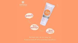 Sunscreen punya tekstur yang ringan sehingga mudah terpenetrasi ke dalam kulit. Manfaat Cara Memakai Sunscreen Emina Moiamor