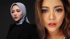 Bahkan belakangan keduanya semakin mesra saja. Masih Ingat Rachel Vennya Sebulan Cerai Selebgram Ini Liburan Bareng Salim Nauderer Ini Sosoknya Tribun Manado