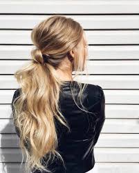 Ci sono infatti le teste completamente … Acconciature Per Capelli Mossi Il Segreto Delle Donne Sempre Eleganti Archzine It