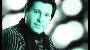 درس الموسيقى في معهد الكونسرفتوار حتى الإعدادية واشترك خلال هذه الفترة في برامج الأطفال. ØªØ­Ù…ÙŠÙ„ Ø§Ø­Ø²Ù„Ù† Ù‡Ø§Ù†Ù‰ Ø´Ø§ÙƒØ±