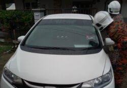 Mungkin ada yang tidak tahu, kunci pada tombol ada 2 settings: Kanak Kanak 2 Tahun Terkunci Dalam Kereta Kosmo Digital